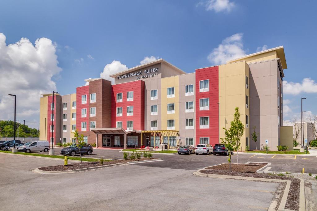 TownePlace Suites by Marriott Chicago Waukegan Gurnee - BRAND NEW - main image