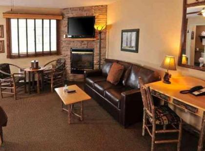 Boarders Inn & Suites by Cobblestone Hotels in Waukon - image 2