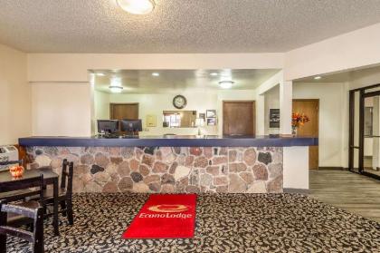 Econo Lodge Waupaca - image 3