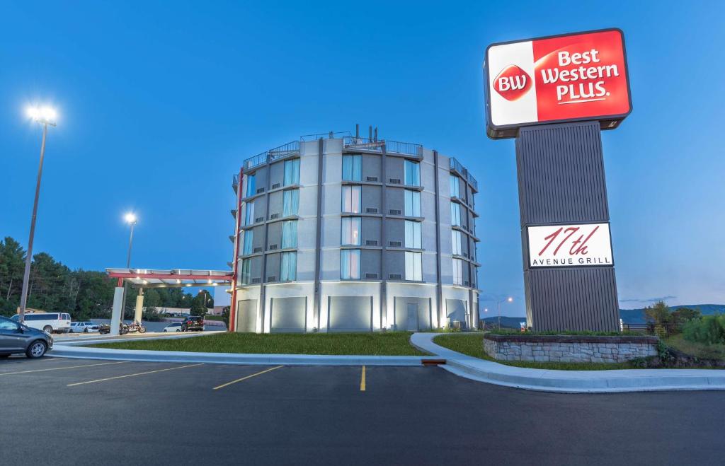 Best Western Plus Wausau Tower Inn - main image