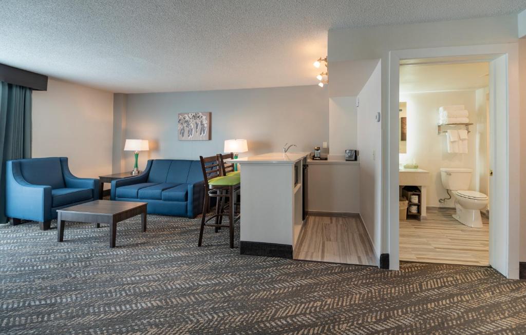 Best Western Plus Wausau Tower Inn - image 5