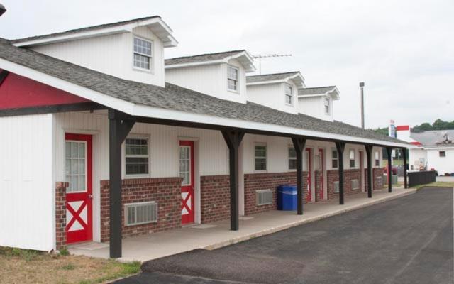 Exxon Quik Stop & Motel - image 3