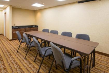 Holiday Inn Express Hotel & Suites Wauseon an IHG Hotel - image 5