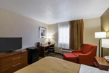 Quality Inn Waverly - image 9