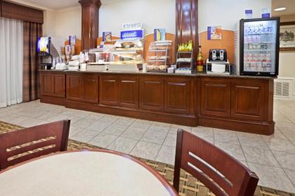 Holiday Inn Express Hotel & Suites Waxahachie an IHG Hotel - image 15