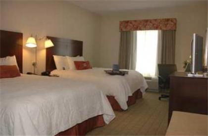 Hampton Inn and Suites Waxahachie - image 4