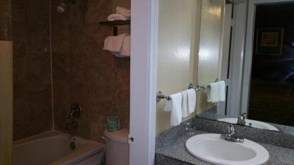 Executive Inn and Suites Waxahachie - image 13