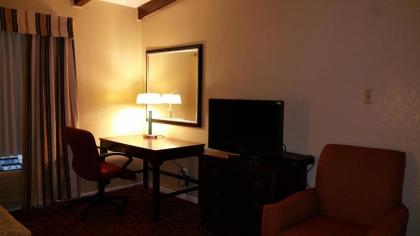 Executive Inn and Suites Waxahachie - image 14