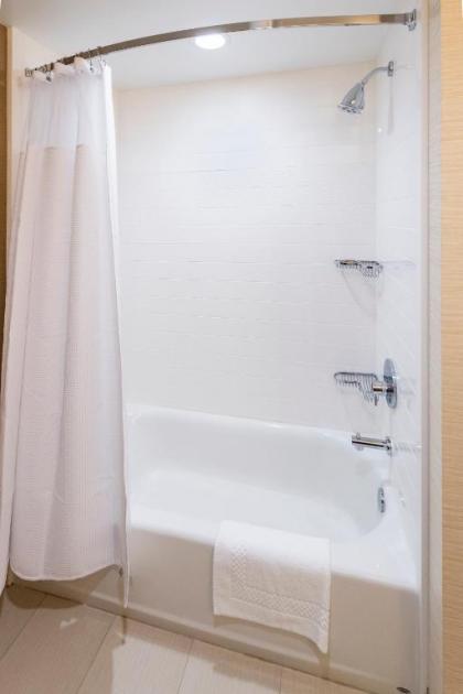 Fairfield Inn & Suites by Marriott Dallas Waxahachie - image 9