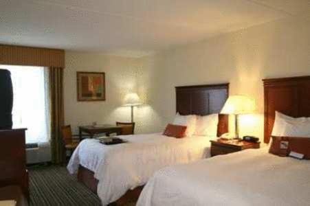 Hampton Inn Waycross - image 2