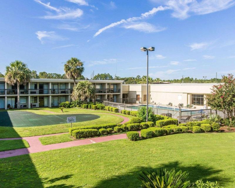 Quality Inn & Suites Waycross - main image