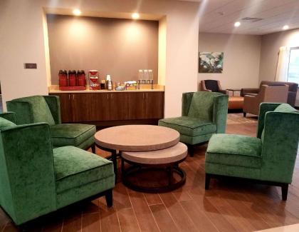 Best Western Plus Wayland Hotel - image 8