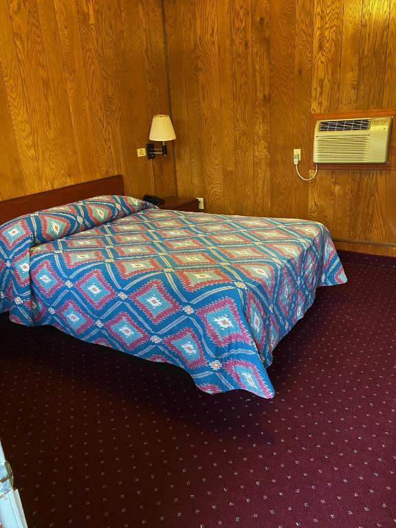 Valley Forge Motor Court Motel - image 2