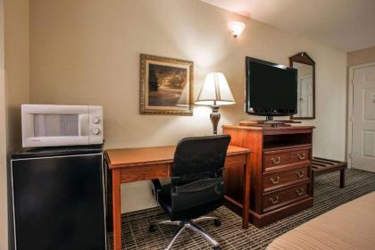 Quality Inn Waynesboro - image 3