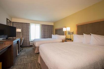 Hampton Inn Waynesboro - image 10