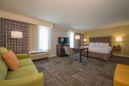 Hampton Inn Waynesboro - image 4