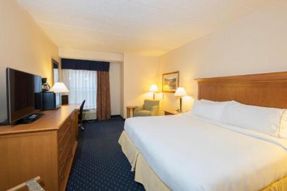 Holiday Inn Express Hotel & Suites Waynesboro-Route 340 an IHG Hotel - image 7