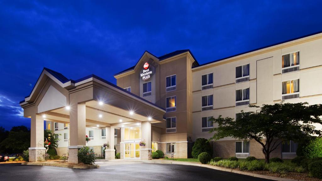 Best Western Plus Waynesboro - image 3