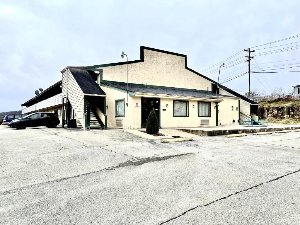 Econo Lodge Waynesburg - main image