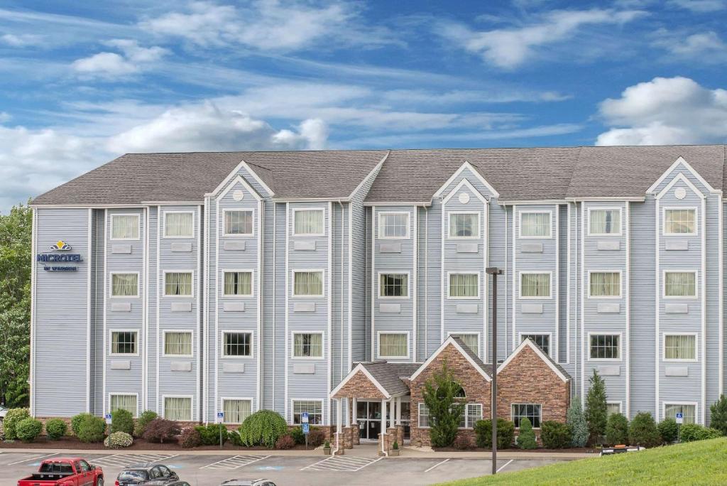 Microtel Inn & Suites by Wyndham Waynesburg - main image