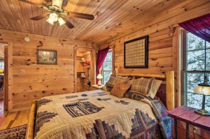 Waynesville Above the Clouds Mtn Cabin with Balcony! - image 5