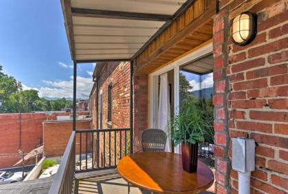 Modern Main St Apt in Downtown Waynesville! - image 18