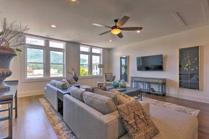 Modern Main St Apt in Downtown Waynesville! - image 5