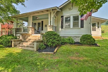 Cozy Home with Views Less Than 1 Mi to Lake Junaluska! - image 8