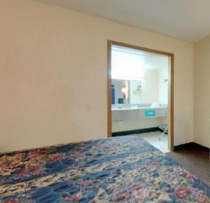 Americas Best Value Inn Weatherford OK - image 13