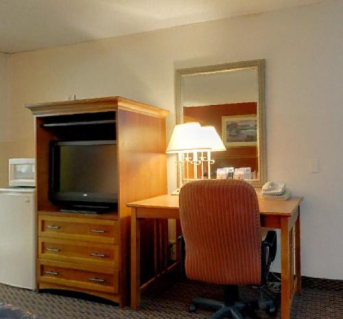 Americas Best Value Inn Weatherford OK - image 4