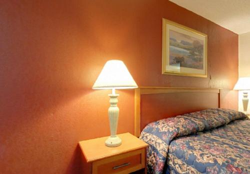 Americas Best Value Inn Weatherford OK - image 7