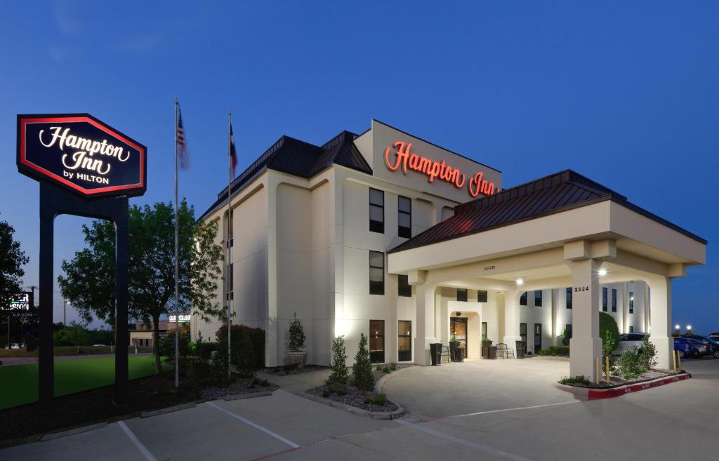 Hampton Inn Weatherford - image 2