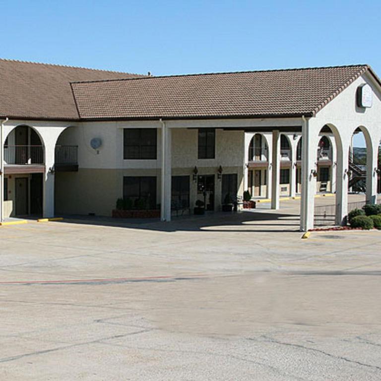 Weatherford Heritage Inn - image 7