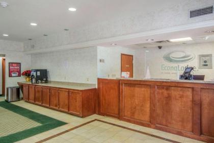 Econo Lodge Weatherford - image 6