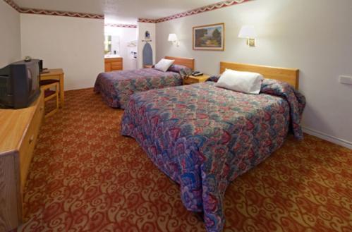 Americas Best Value Inn Weatherford - image 6