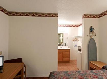 Americas Best Value Inn Weatherford - image 9