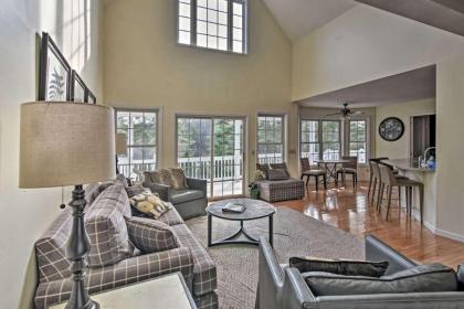 Brook Knoll · NEW! Beautiful Mtn Retreat w/Pool Near Asheville! - image 5