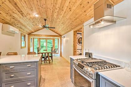 Custom Creekside Cabin 15 Mi from Asheville! - image 4