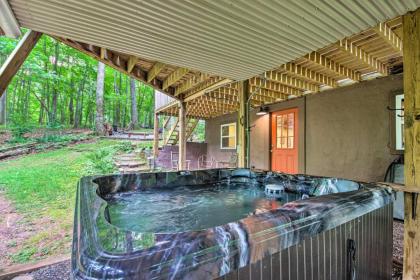 Cabin in the Woods Deck Game Room Hot Tub - image 5