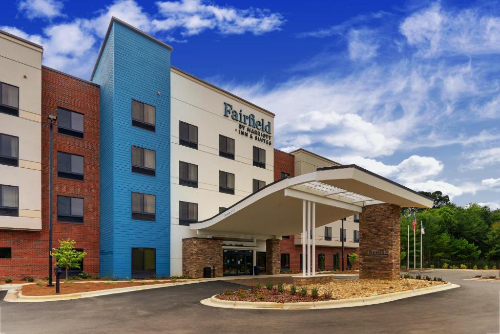 Fairfield Inn & Suites by Marriott Asheville Weaverville - main image