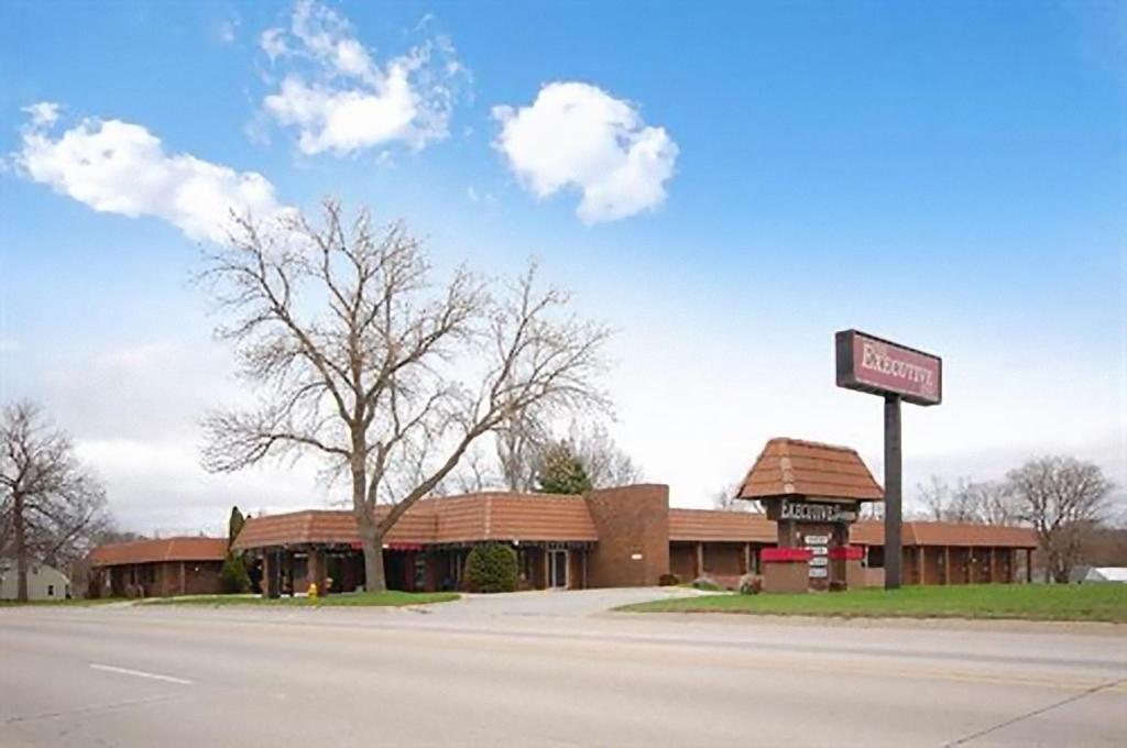 Americas Best Value Inn Webster City - main image