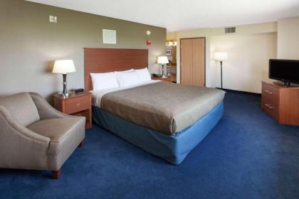 AmericInn by Wyndham Webster City - image 9