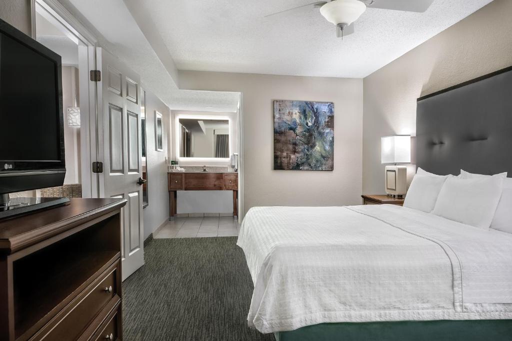 Homewood Suites by Hilton Houston-Clear Lake - image 4