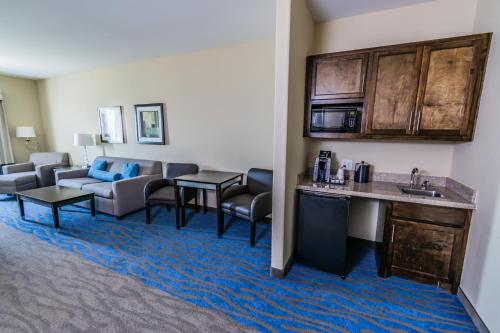 Holiday Inn Houston-Webster an IHG Hotel - image 6