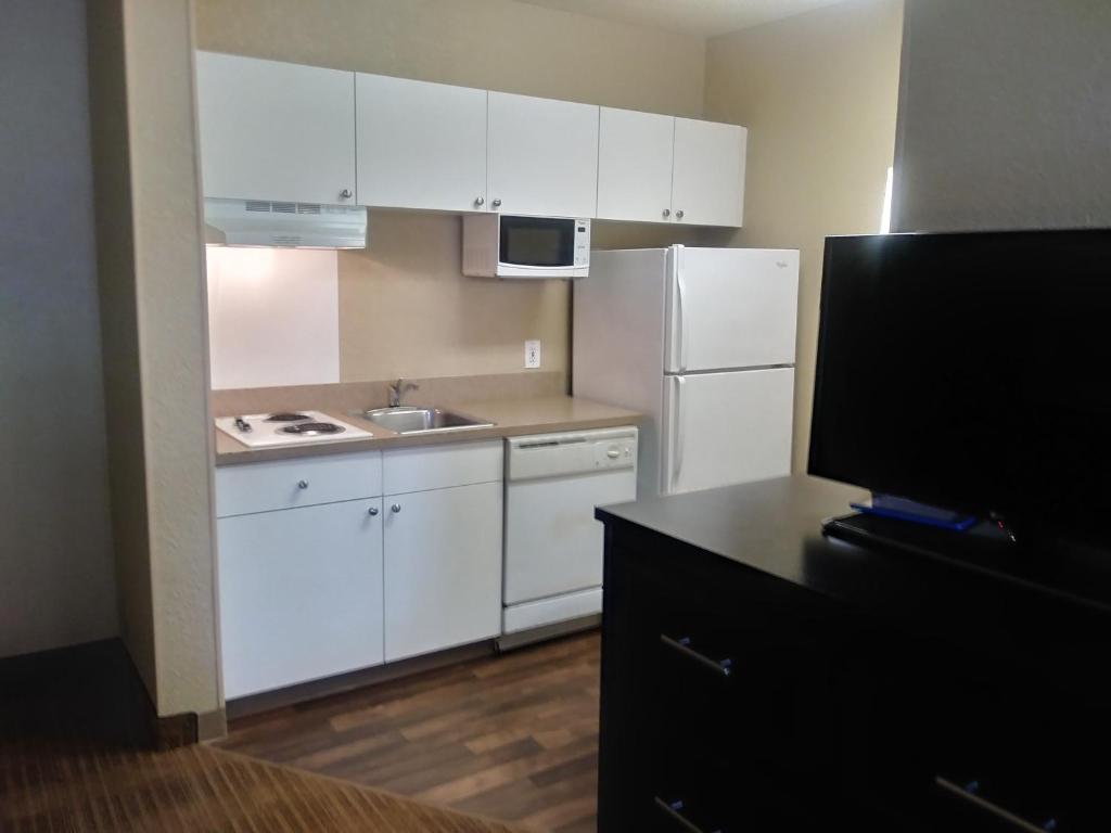 Extended Stay America Suites - Houston - NASA - Bay Area Blvd - image 3