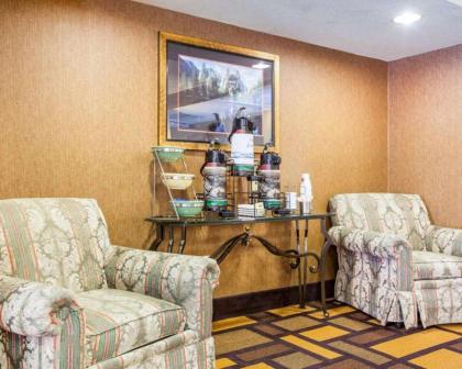 Quality Inn & Suites Weed - Mount Shasta - image 9