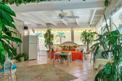 Pams Mermaid House with Riverfront Yard and Lanai! - image 10