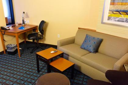 Fairfield Inn & Suites by Marriott Weirton - image 13