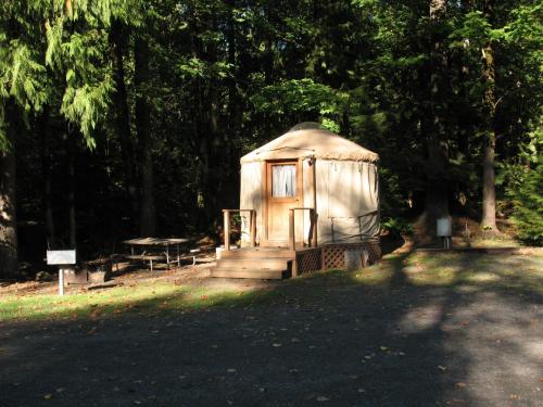 Mount Hood Village Yurt 1 - main image