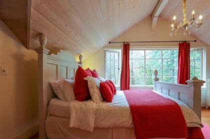 Swedish Stuga Vacation Rental - image 4